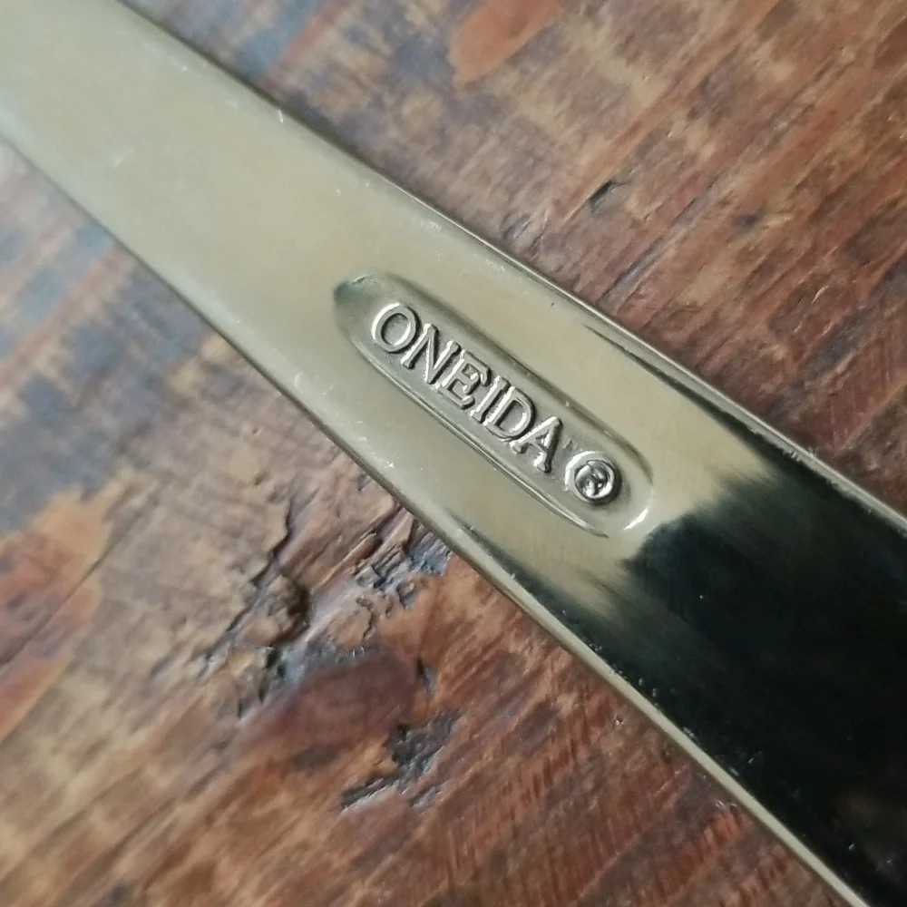 Oneida 3 Pc Large Spoon Set One Slotted